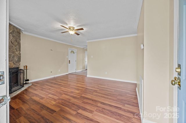 1158 Sunset Court, Conover, NC 28613