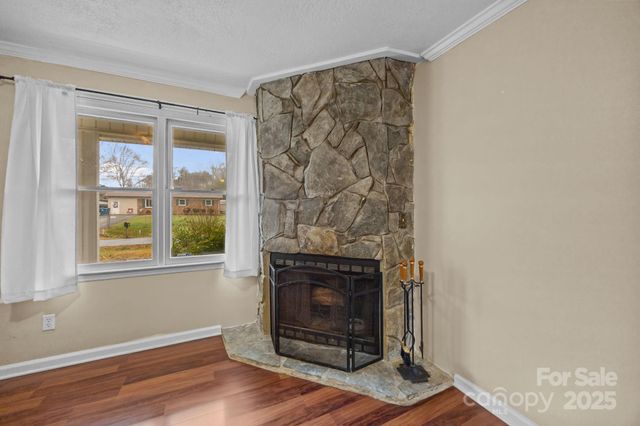 1158 Sunset Court, Conover, NC 28613