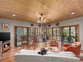150 Cove Loop Road, Hendersonville, NC 28739