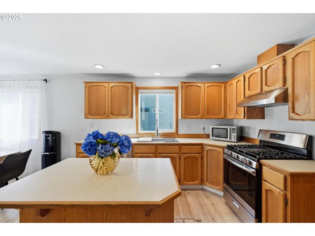 2909 Ne 165TH Ave, Vancouver, WA 98682