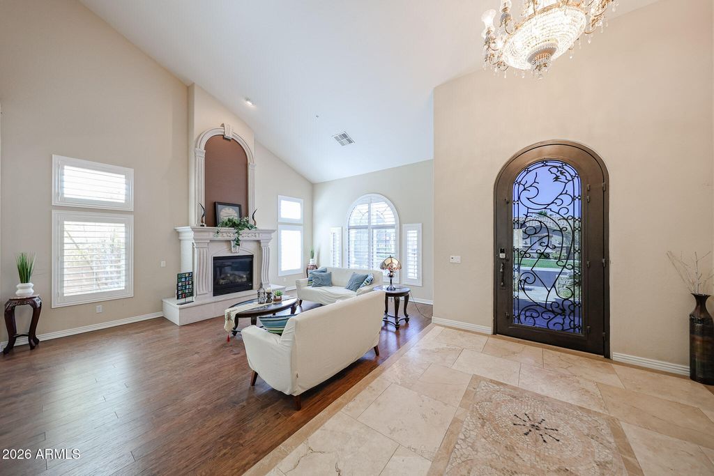 Image 11 of property listing at 27323 N COVERED WAGON Road, Phoenix, AZ 85085