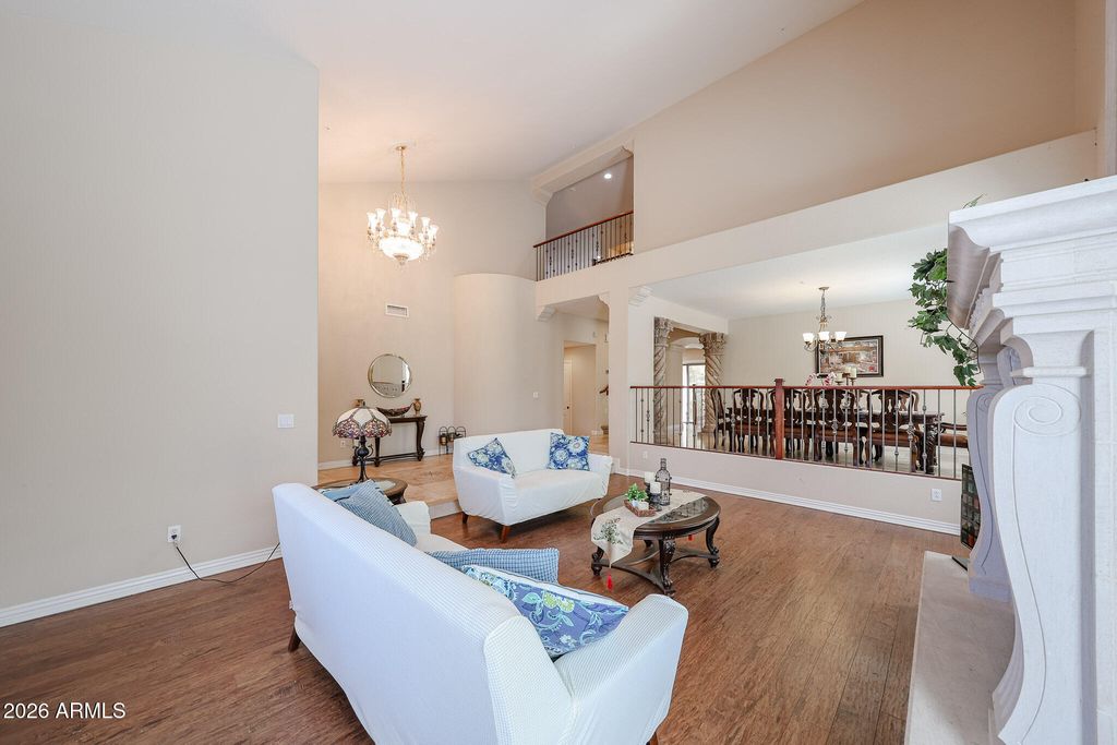 Image 13 of property listing at 27323 N COVERED WAGON Road, Phoenix, AZ 85085