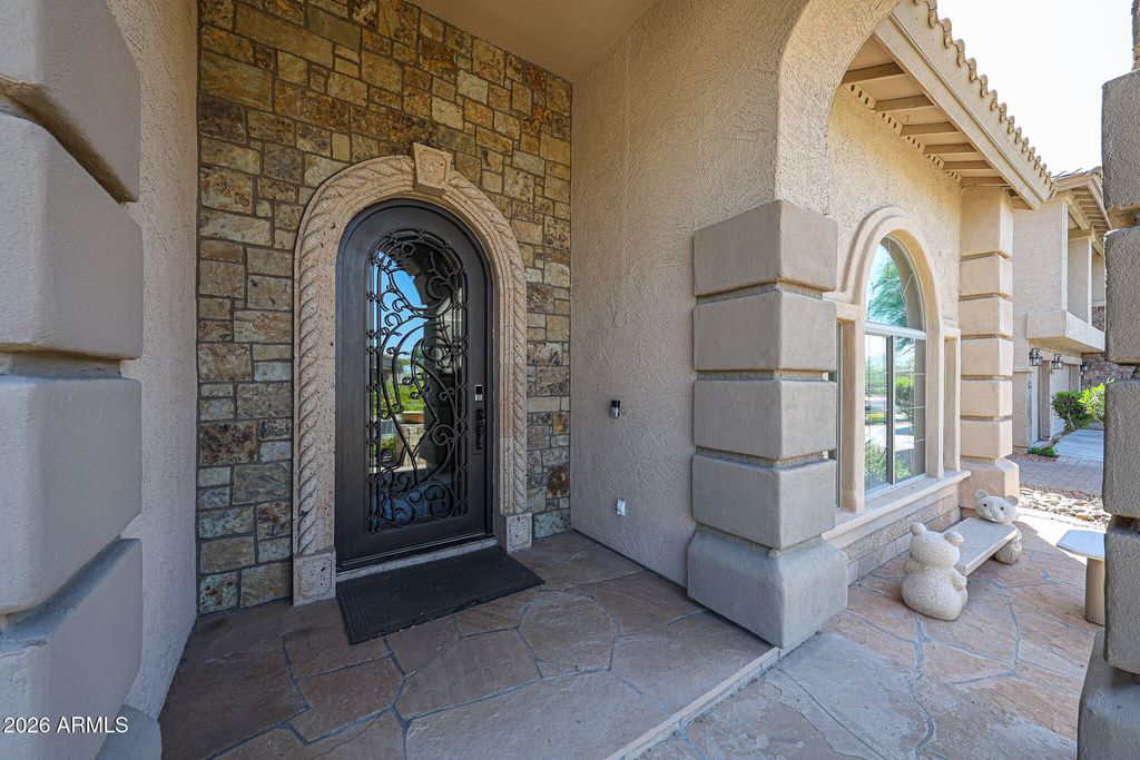 Image 3 of property listing at 27323 N COVERED WAGON Road, Phoenix, AZ 85085