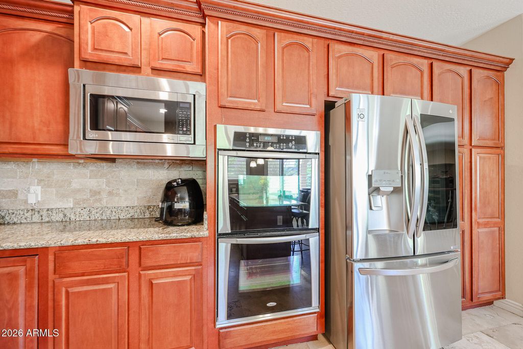 Image 32 of property listing at 27323 N COVERED WAGON Road, Phoenix, AZ 85085