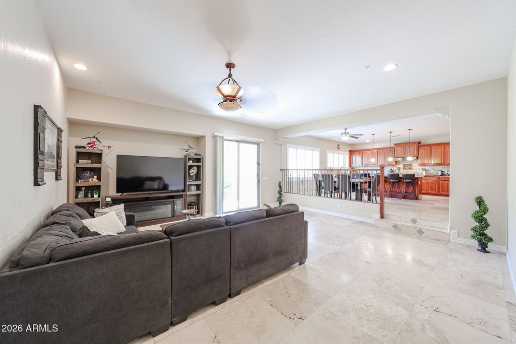 Image 37 of property listing at 27323 N COVERED WAGON Road, Phoenix, AZ 85085