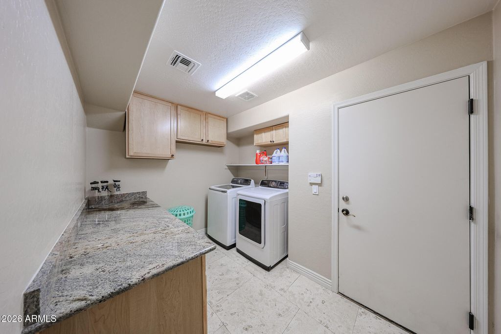 Image 43 of property listing at 27323 N COVERED WAGON Road, Phoenix, AZ 85085