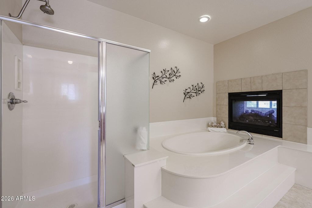 Image 75 of property listing at 27323 N COVERED WAGON Road, Phoenix, AZ 85085