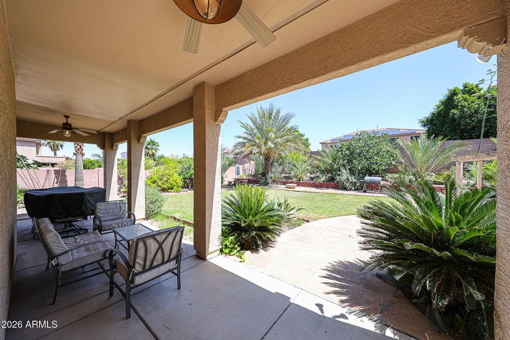 Image 79 of property listing at 27323 N COVERED WAGON Road, Phoenix, AZ 85085