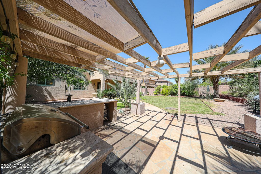 Image 84 of property listing at 27323 N COVERED WAGON Road, Phoenix, AZ 85085
