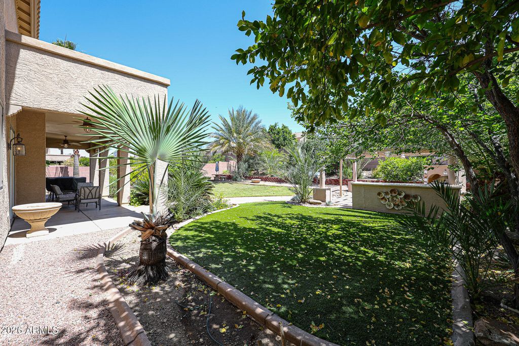 Image 86 of property listing at 27323 N COVERED WAGON Road, Phoenix, AZ 85085
