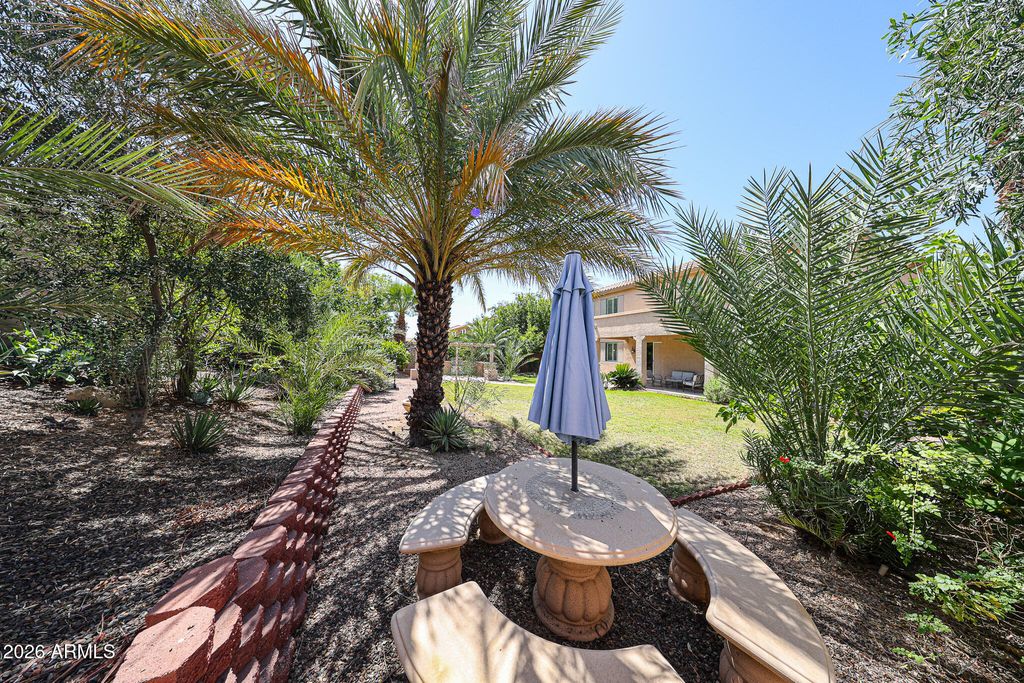 Image 87 of property listing at 27323 N COVERED WAGON Road, Phoenix, AZ 85085