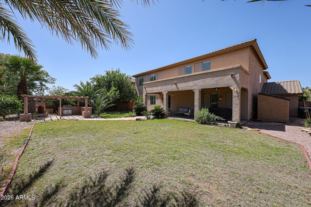 Image 89 of property listing at 27323 N COVERED WAGON Road, Phoenix, AZ 85085