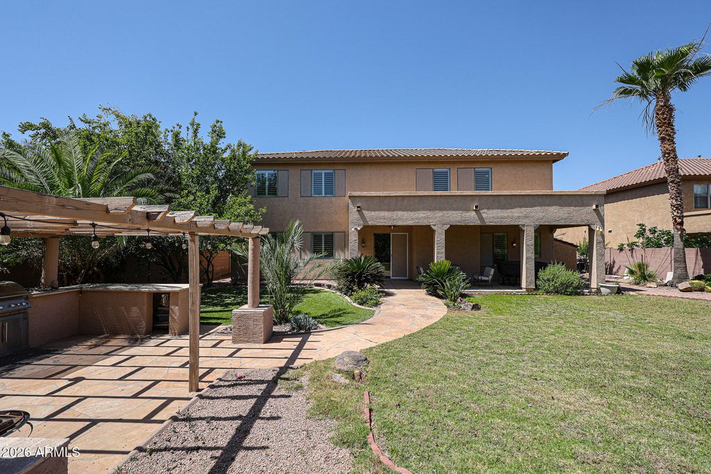 Image 94 of property listing at 27323 N COVERED WAGON Road, Phoenix, AZ 85085