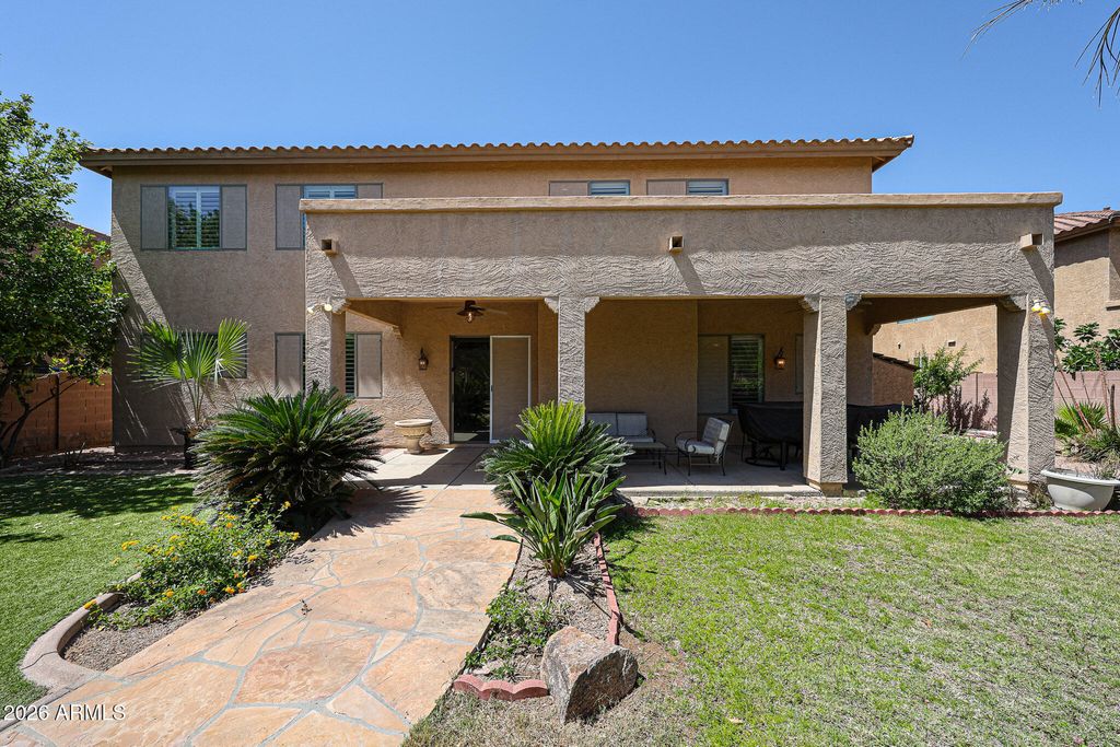 Image 95 of property listing at 27323 N COVERED WAGON Road, Phoenix, AZ 85085