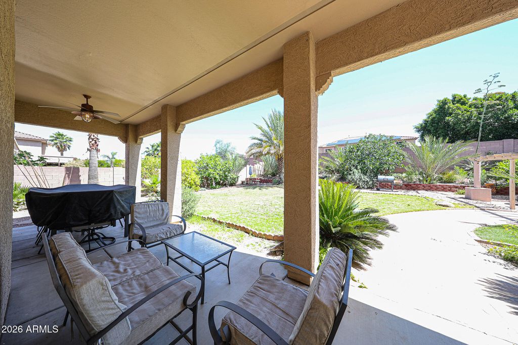 Image 96 of property listing at 27323 N COVERED WAGON Road, Phoenix, AZ 85085