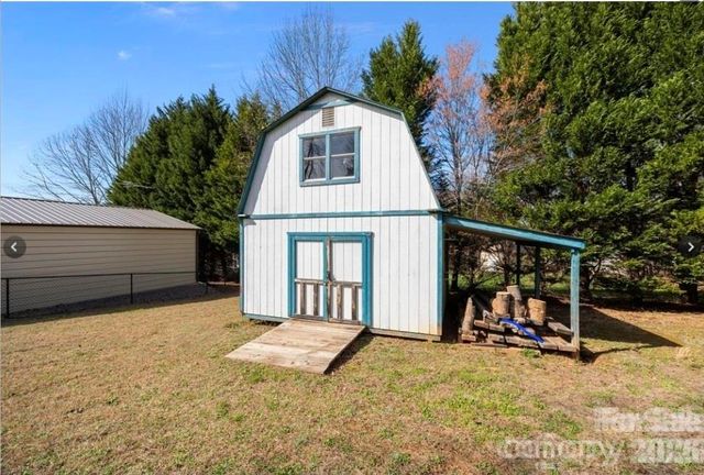 107 E Panther Creek Road, Troutman, NC 28166