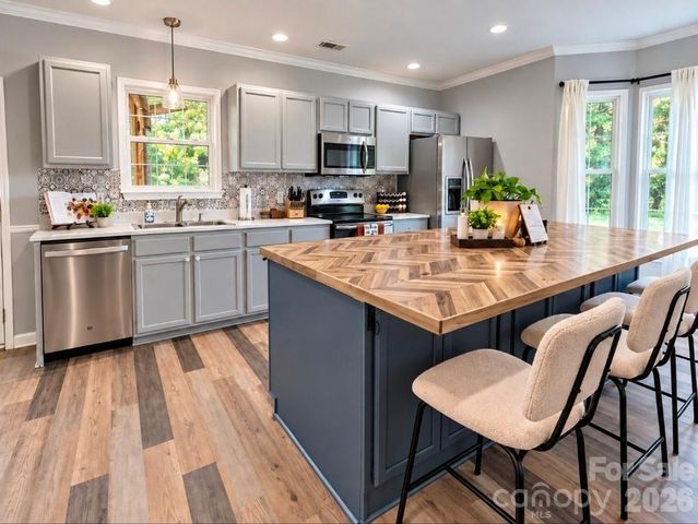 107 E Panther Creek Road, Troutman, NC 28166