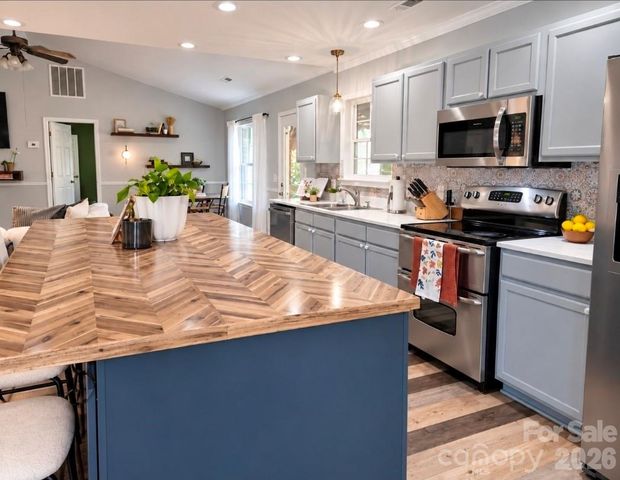 107 E Panther Creek Road, Troutman, NC 28166