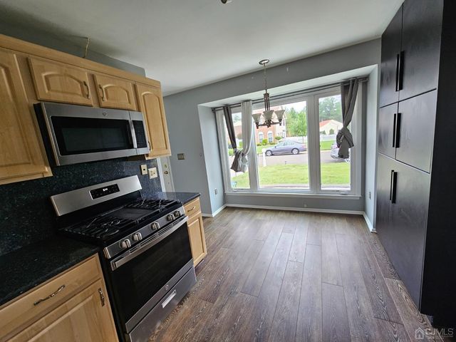 62 Rice Run, East Brunswick, NJ 08816