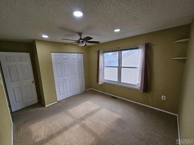 62 Rice Run, East Brunswick, NJ 08816