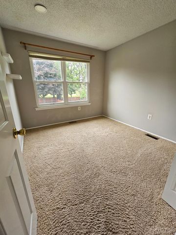 62 Rice Run, East Brunswick, NJ 08816