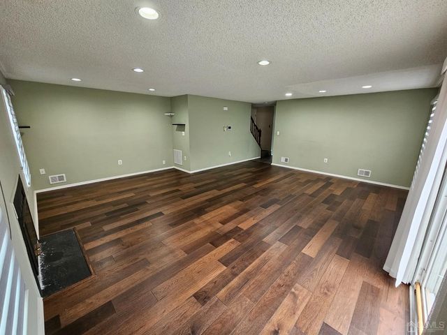 62 Rice Run, East Brunswick, NJ 08816
