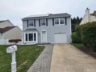 62 Rice Run, East Brunswick, NJ 08816