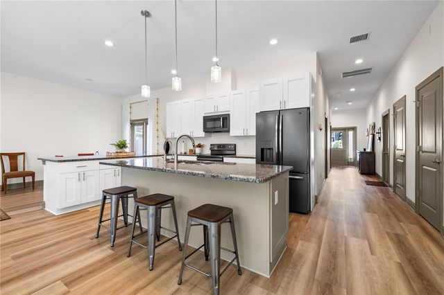 3604 W NORTH B STREET, Tampa, FL 33609