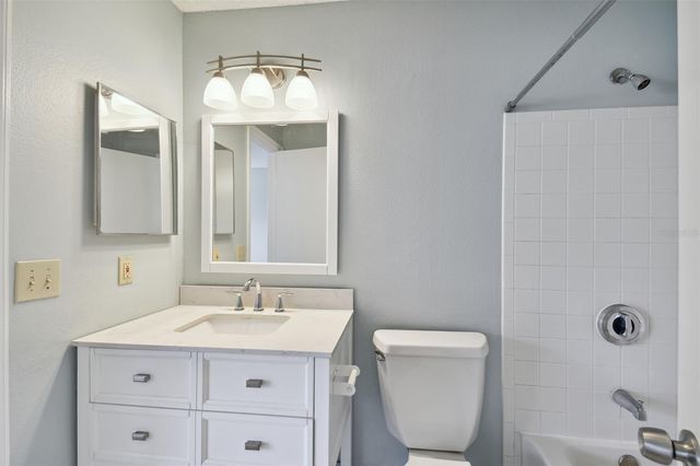 9481 HIGHLAND OAK DRIVE 1615, Tampa, FL 33647