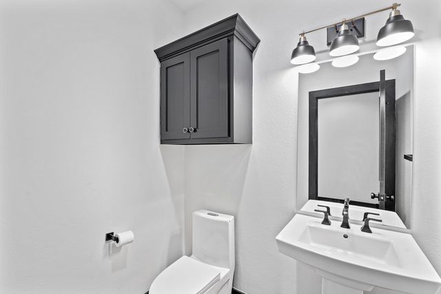 13913 E County Rd 115, Midland, TX 79706