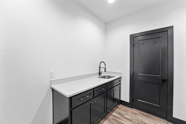 13913 E County Rd 115, Midland, TX 79706