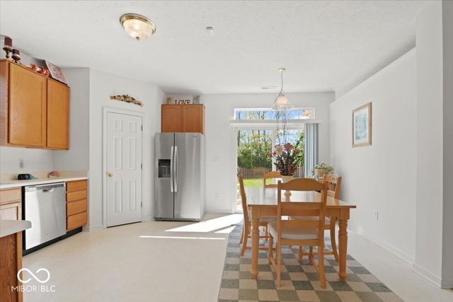 17 English Green, Westfield, IN 46074