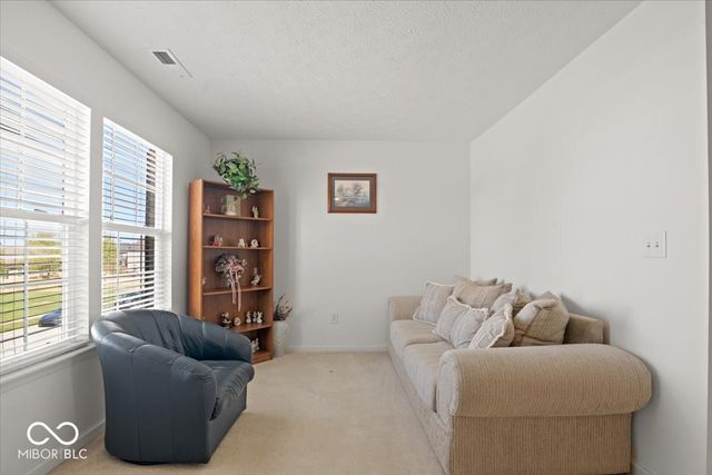 17 English Green, Westfield, IN 46074