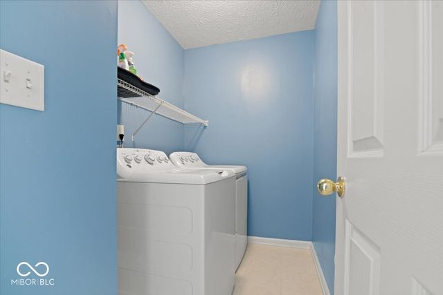 17 English Green, Westfield, IN 46074