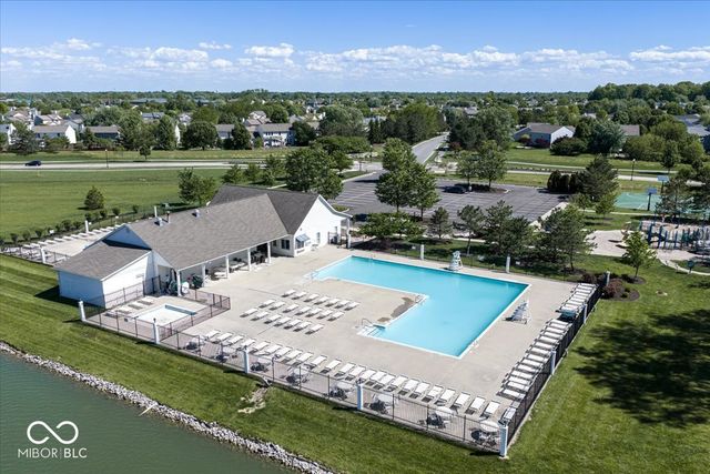 17 English Green, Westfield, IN 46074