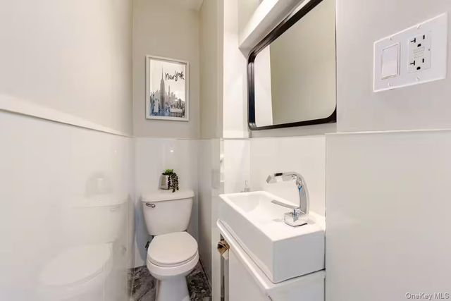 151-05 20th Road 20th, Whitestone, NY 11357