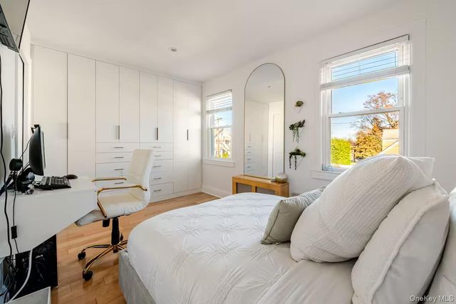 151-05 20th Road 20th, Whitestone, NY 11357