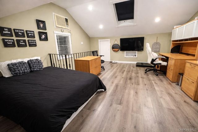 151-05 20th Road 20th, Whitestone, NY 11357