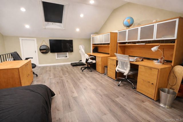 151-05 20th Road 20th, Whitestone, NY 11357