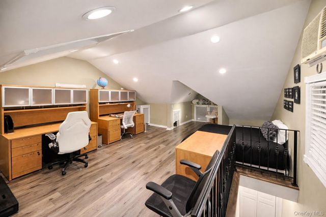 151-05 20th Road 20th, Whitestone, NY 11357