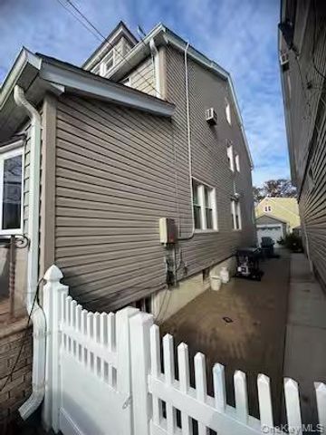 151-05 20th Road 20th, Whitestone, NY 11357