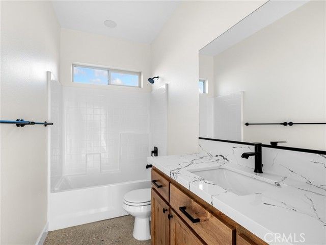 16173 Pela Road, Apple Valley, CA 92307