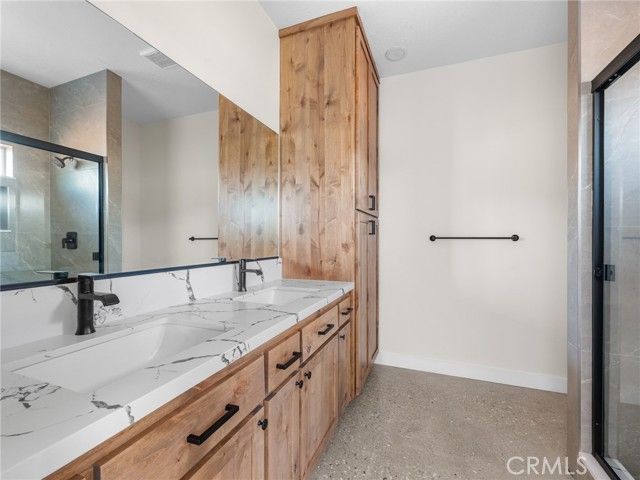 16173 Pela Road, Apple Valley, CA 92307