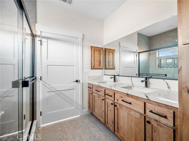 16173 Pela Road, Apple Valley, CA 92307