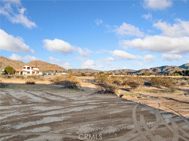 16173 Pela Road, Apple Valley, CA 92307