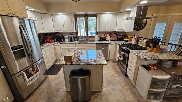 716 Allen Drive, Sweetser, IN 46987