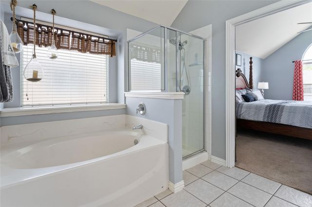 106 Foxwood Lane, Red Oak, TX 75154