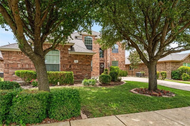 106 Foxwood Lane, Red Oak, TX 75154