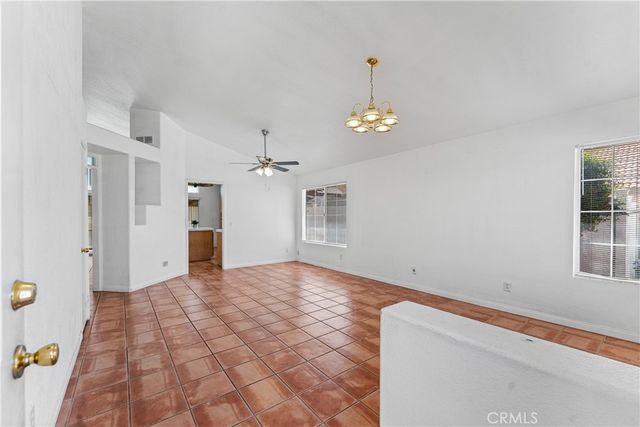 5546 Laurel Avenue, Palmdale, CA 93552