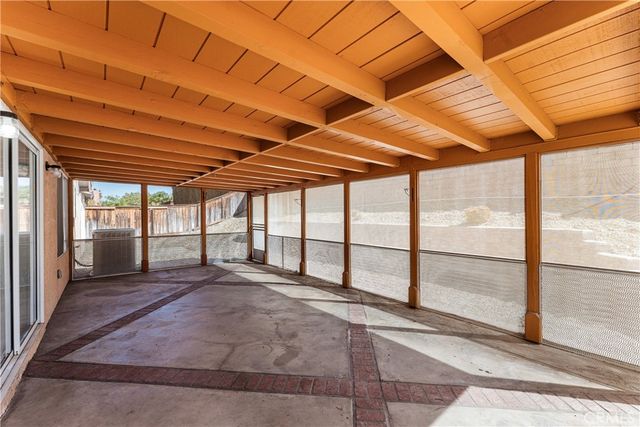 5546 Laurel Avenue, Palmdale, CA 93552